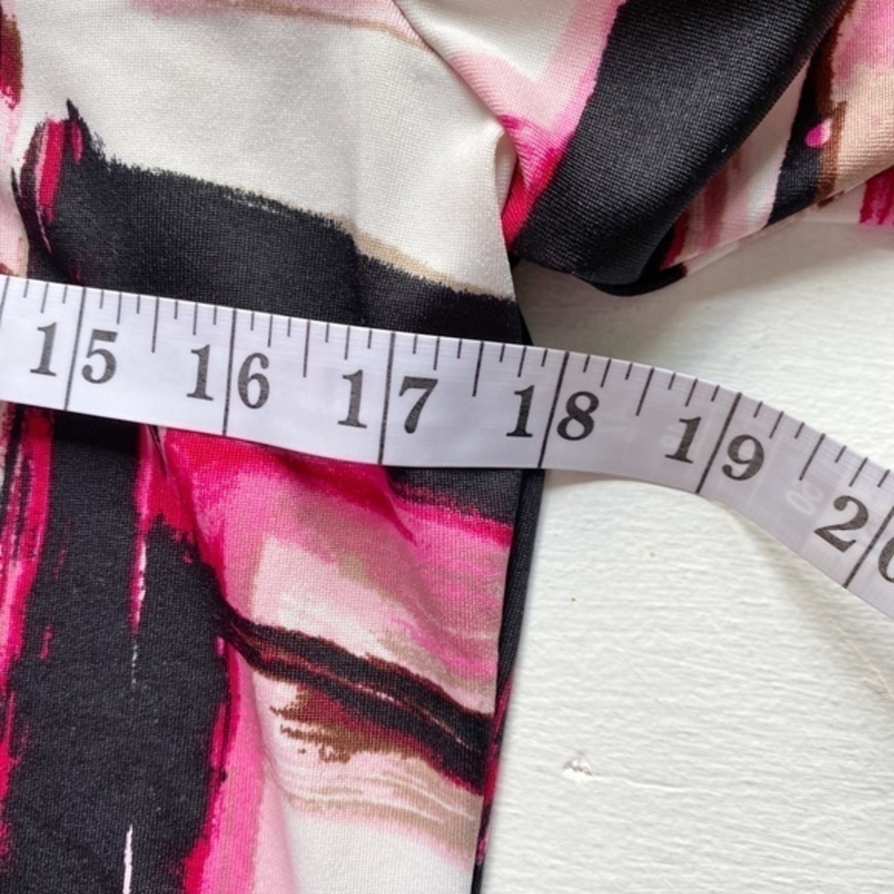New Directions Pink and Black Abstract Print Short Sleeve‎ Top - Picture 8 of 9